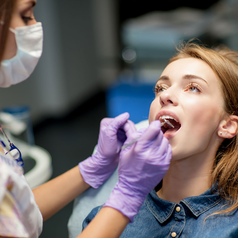 Emergency dentist exam near Bell Gardens