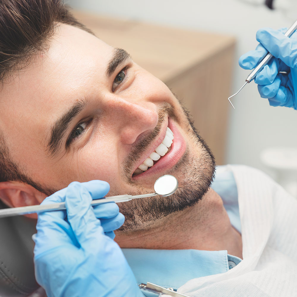 Emergency dental exam near Huntington Park